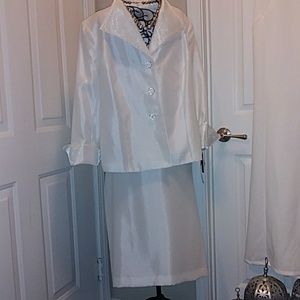 Le Suit White skirt suit